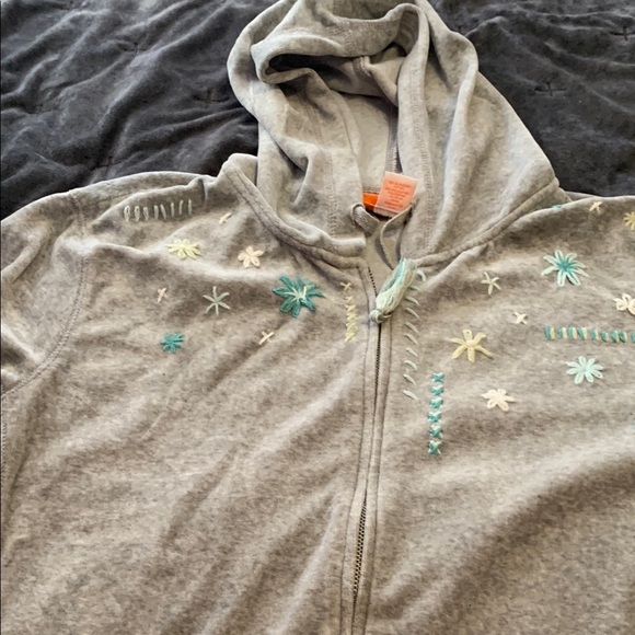 Women’s Gray Embroidered Hoodie - Picture 6 of 12
